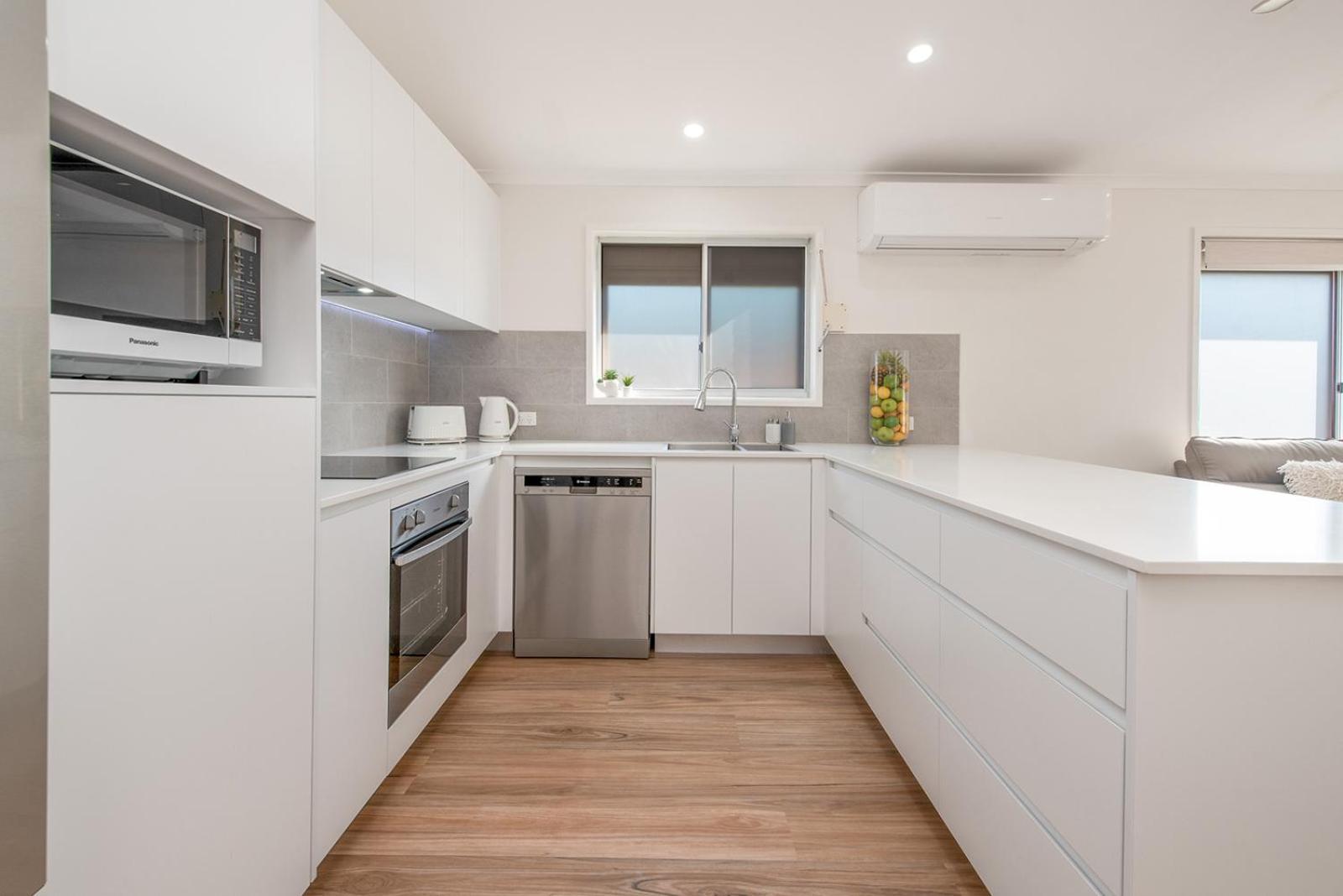 Modern & Convenient Apartment Maroochydore Kültér fotó